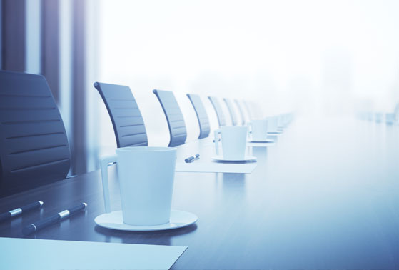 4 heads executive search